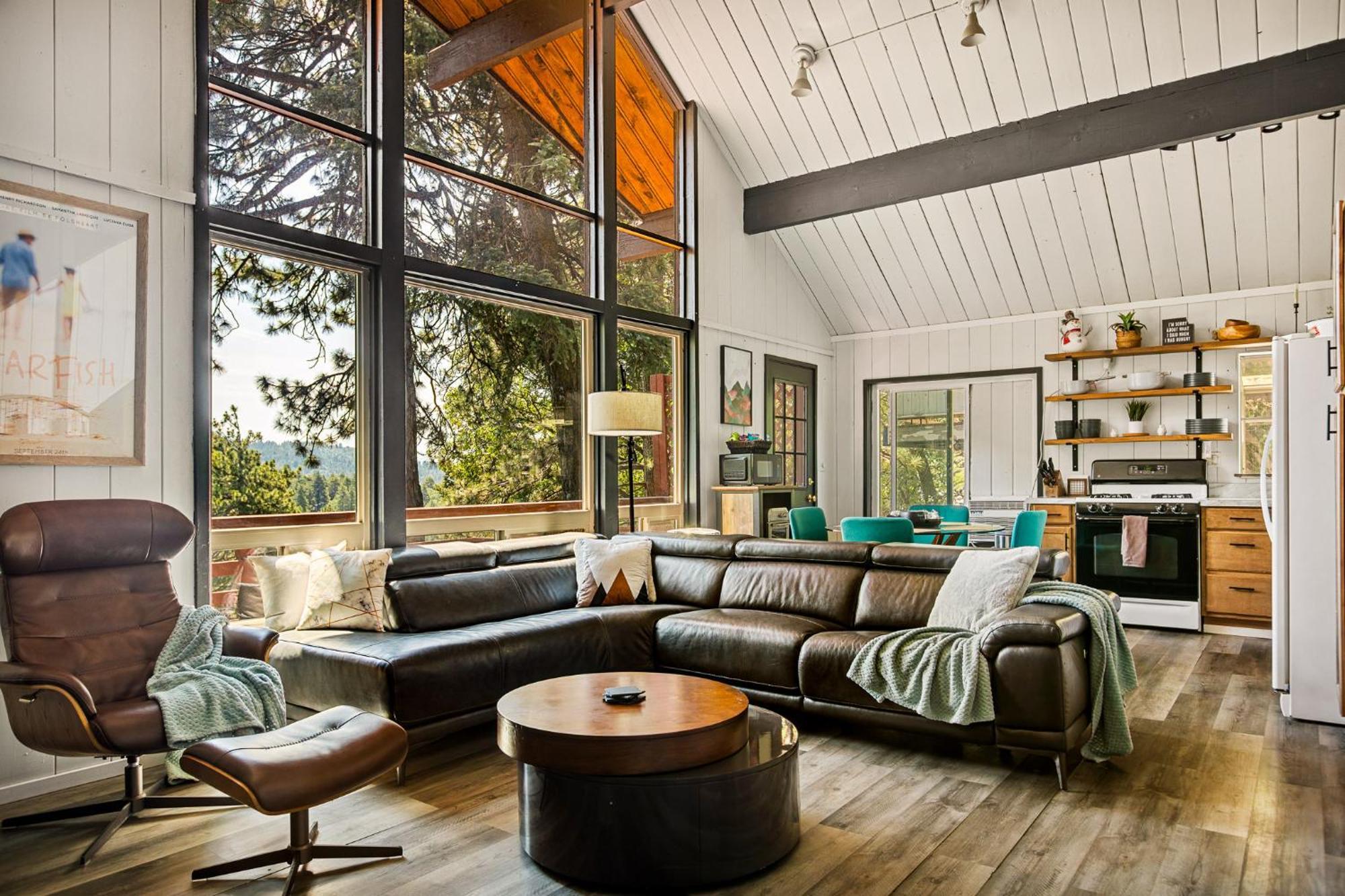 Modern Near Lakes With Forest Views * Running Springs
