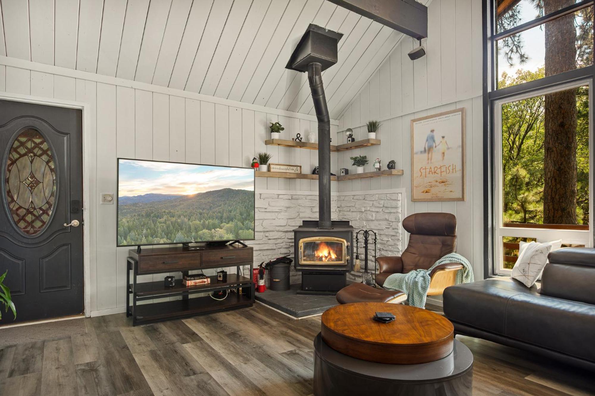 Chalet Modern Near Lakes With Forest Views *